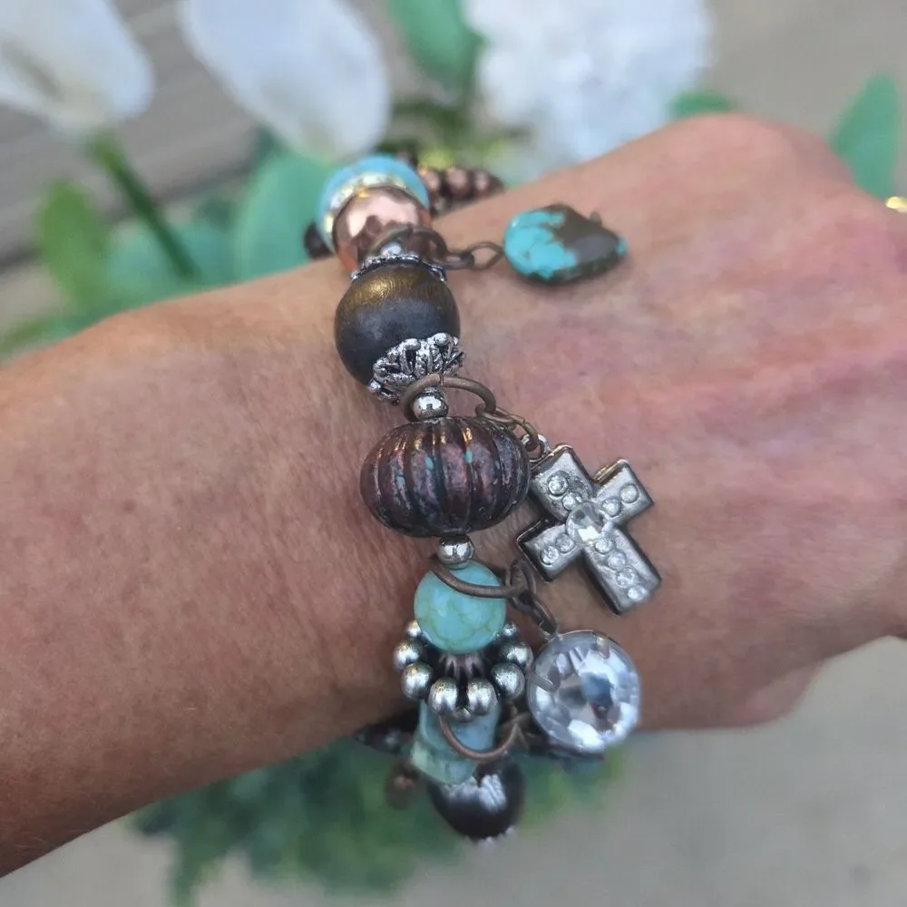 VTG Western Chunky Stretch Bracelet Turquoise Blue Beads Charms Horseshoe Cross